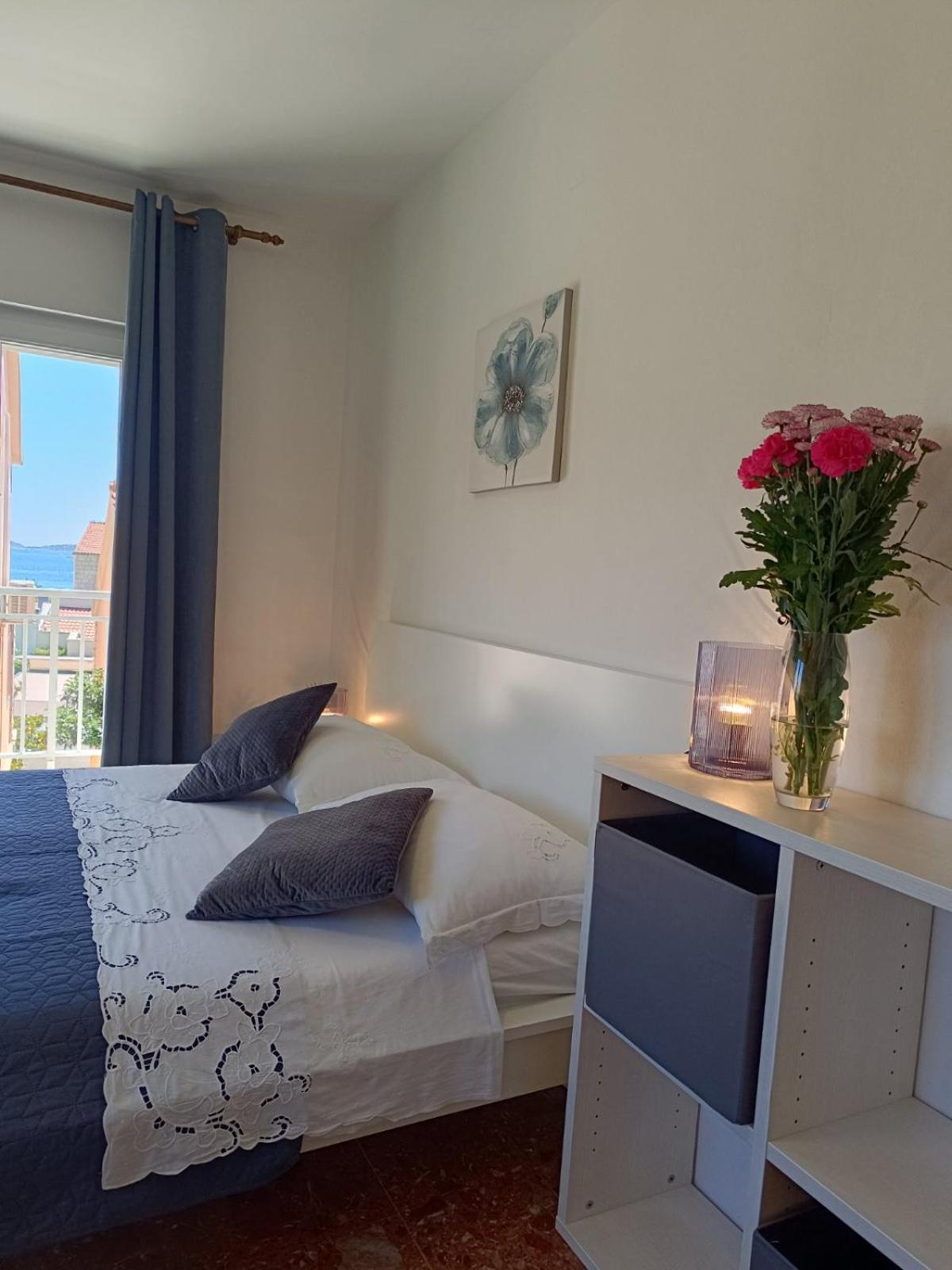 Apartments Frano I Franka By The Sea Orebic Room photo